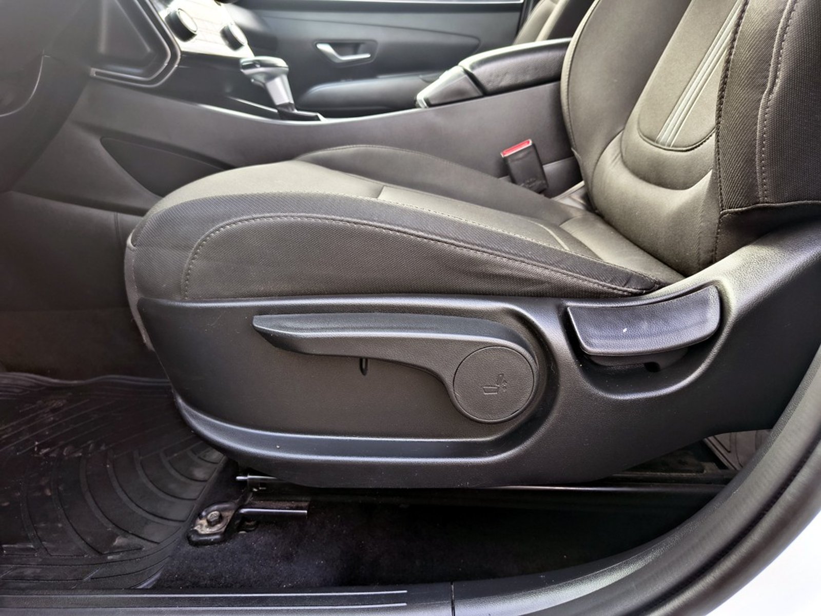 Hyundai TUCSON TUCSON 2.0 Gasolina 4x4 T/A 2024 - Imagen 9 de 20