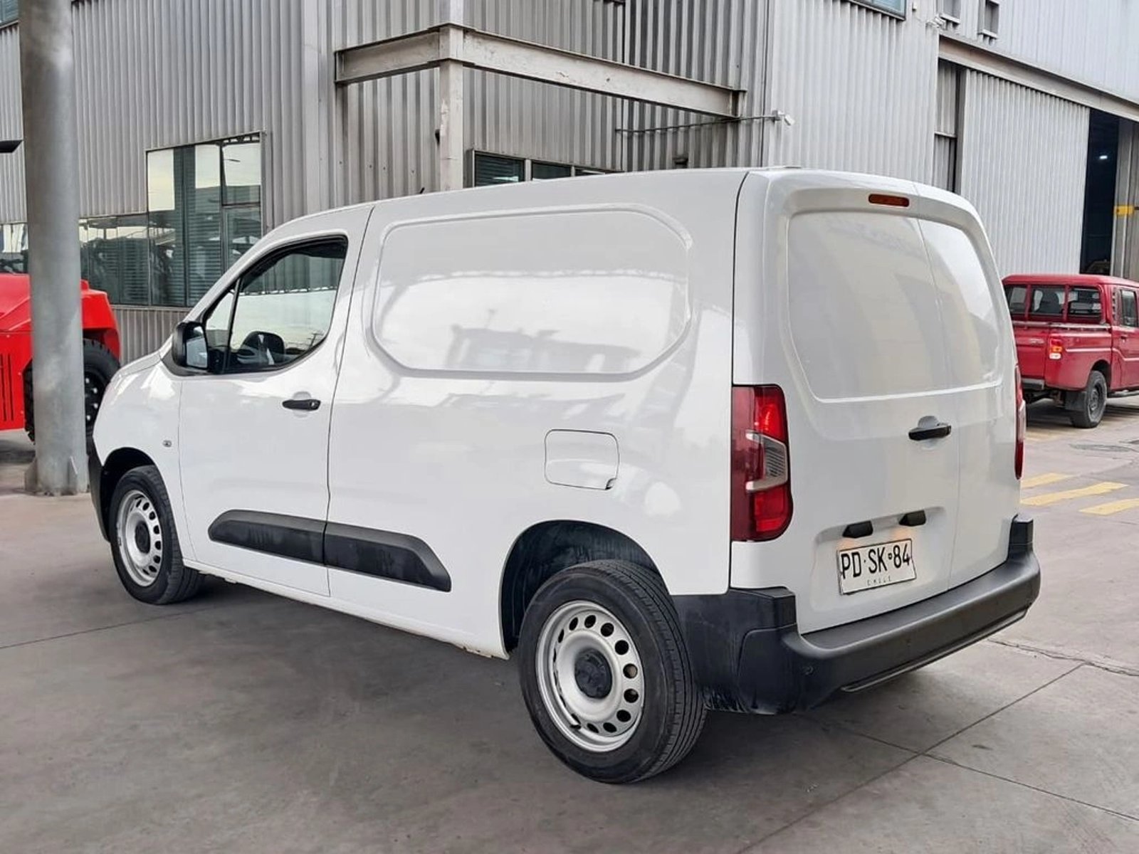 PEUGEOT PARTNER 1.6 L1 HD1 MT 2021 - Imagen 8 de 19