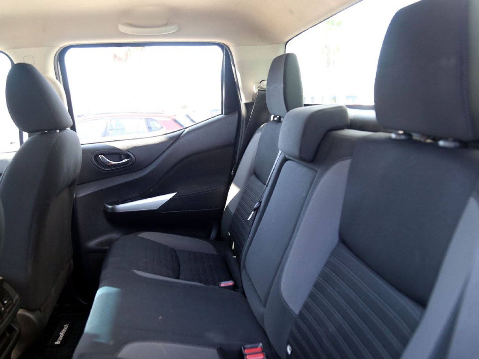 NISSAN NAVARA 2.3 AT 4X4 DIESEL 2022 - Imagen 19 de 20