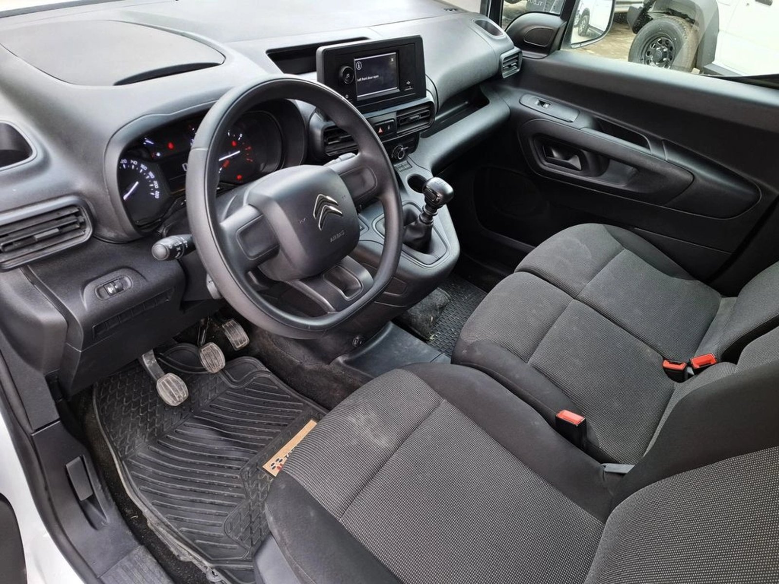 Citroën BERLINGO 1.5 2024 - Imagen 17 de 20