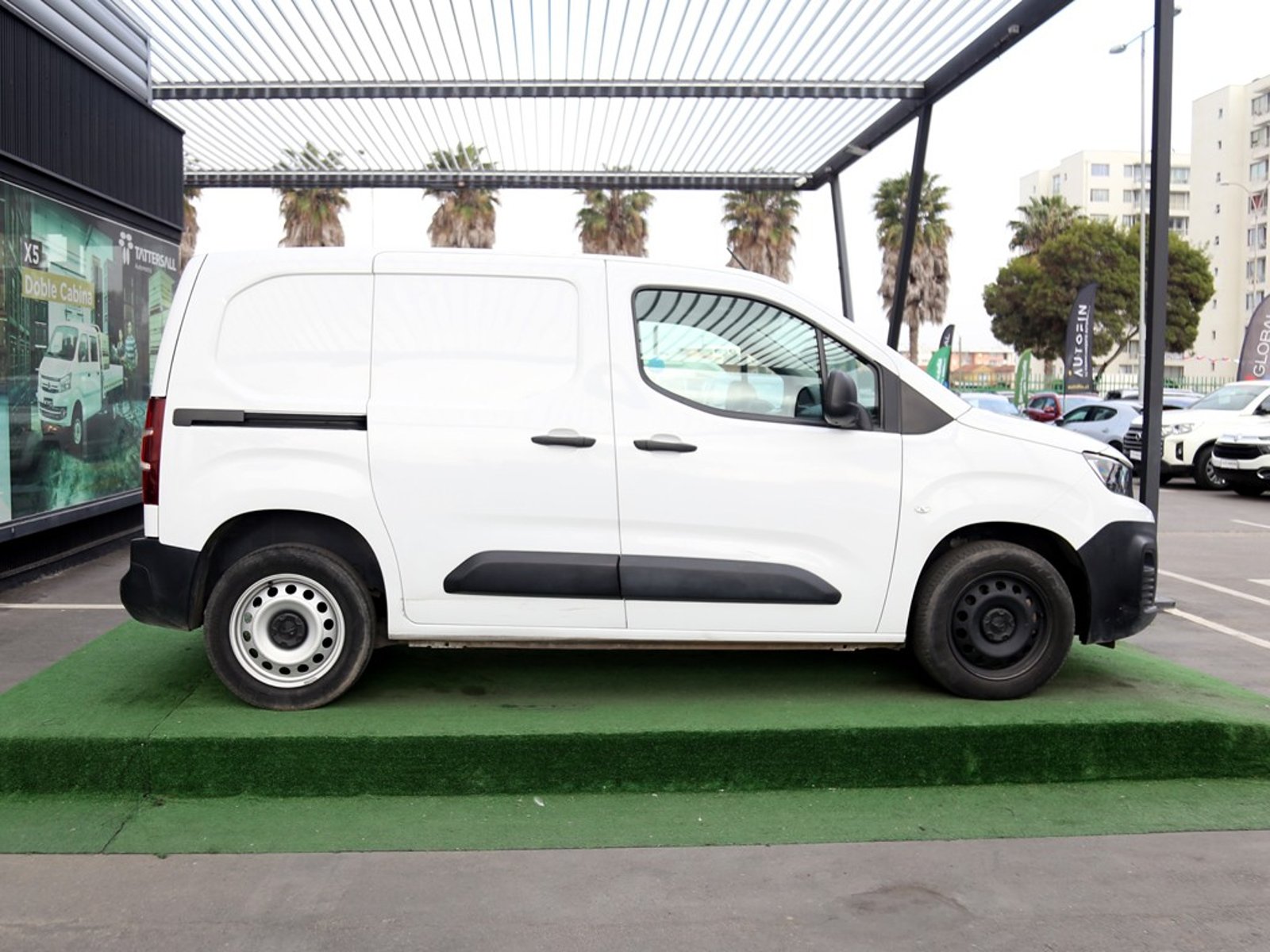 Peugeot PARTNER BLUEHDI 1.5 2023 - Foto 4 de 20