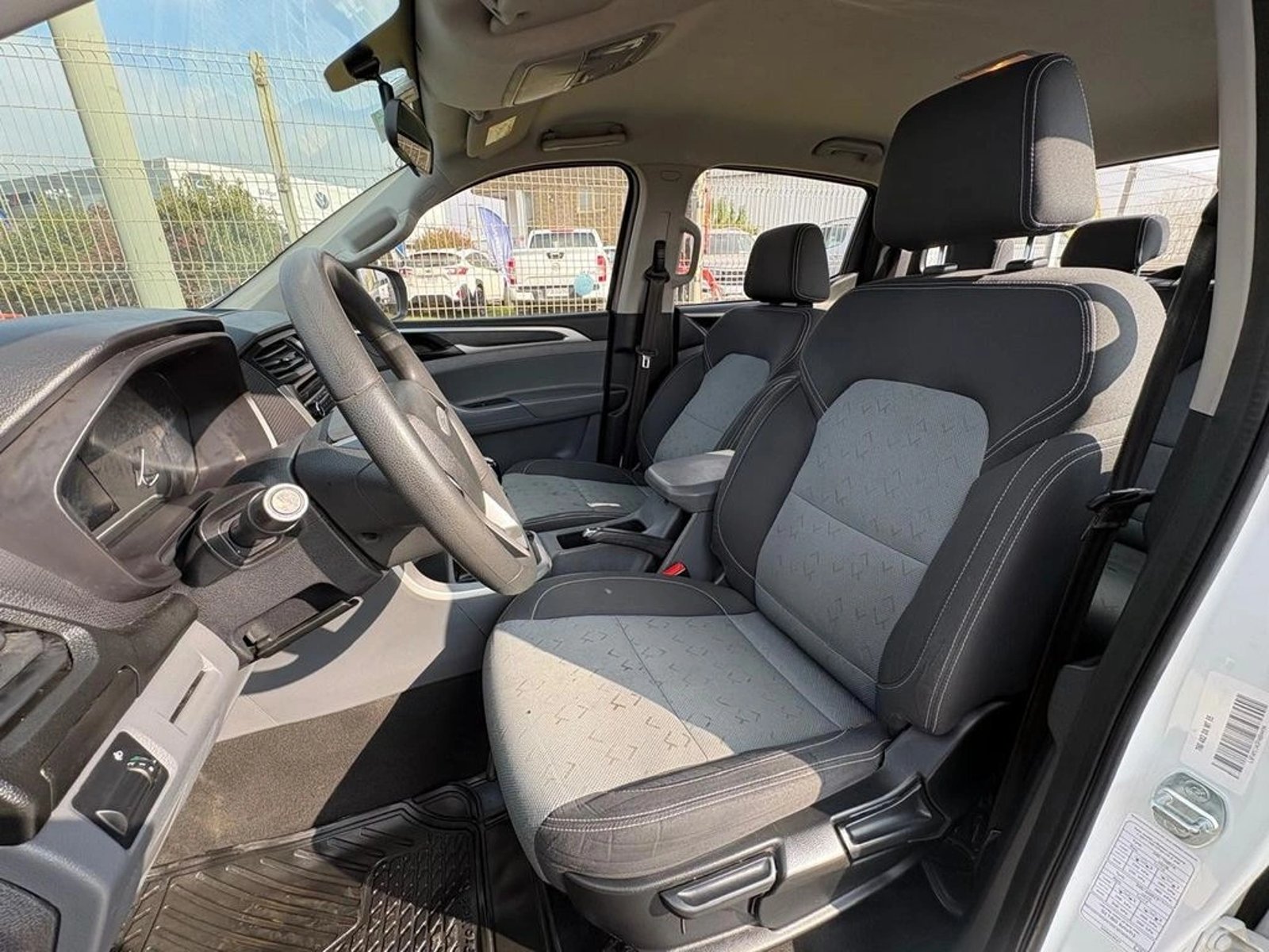 MAXUS T60 DX MT 4X2 2024 - Imagen 10 de 13