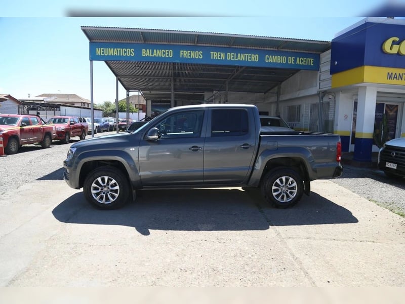 Volkswagen AMAROK 2.0 COMFORTLINE DIESEL 4MOTION 4X4 DOB. CAB. AT 4P 2023 - Imagen 9 de 20
