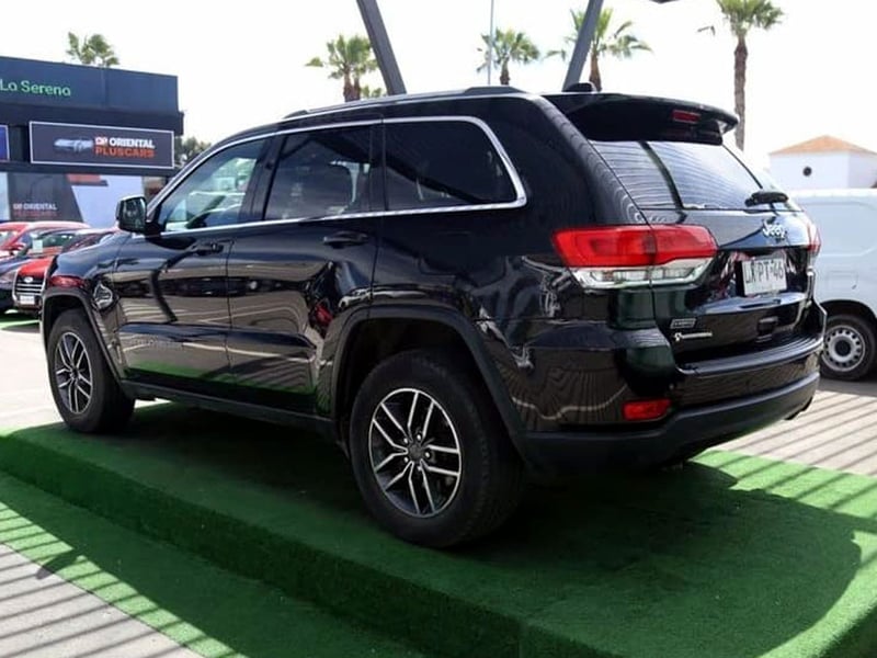 Jeep GRAND CHEROKEE 3.6 LAREDO 4X2 AT 5P 2020 - Imagen 8 de 20