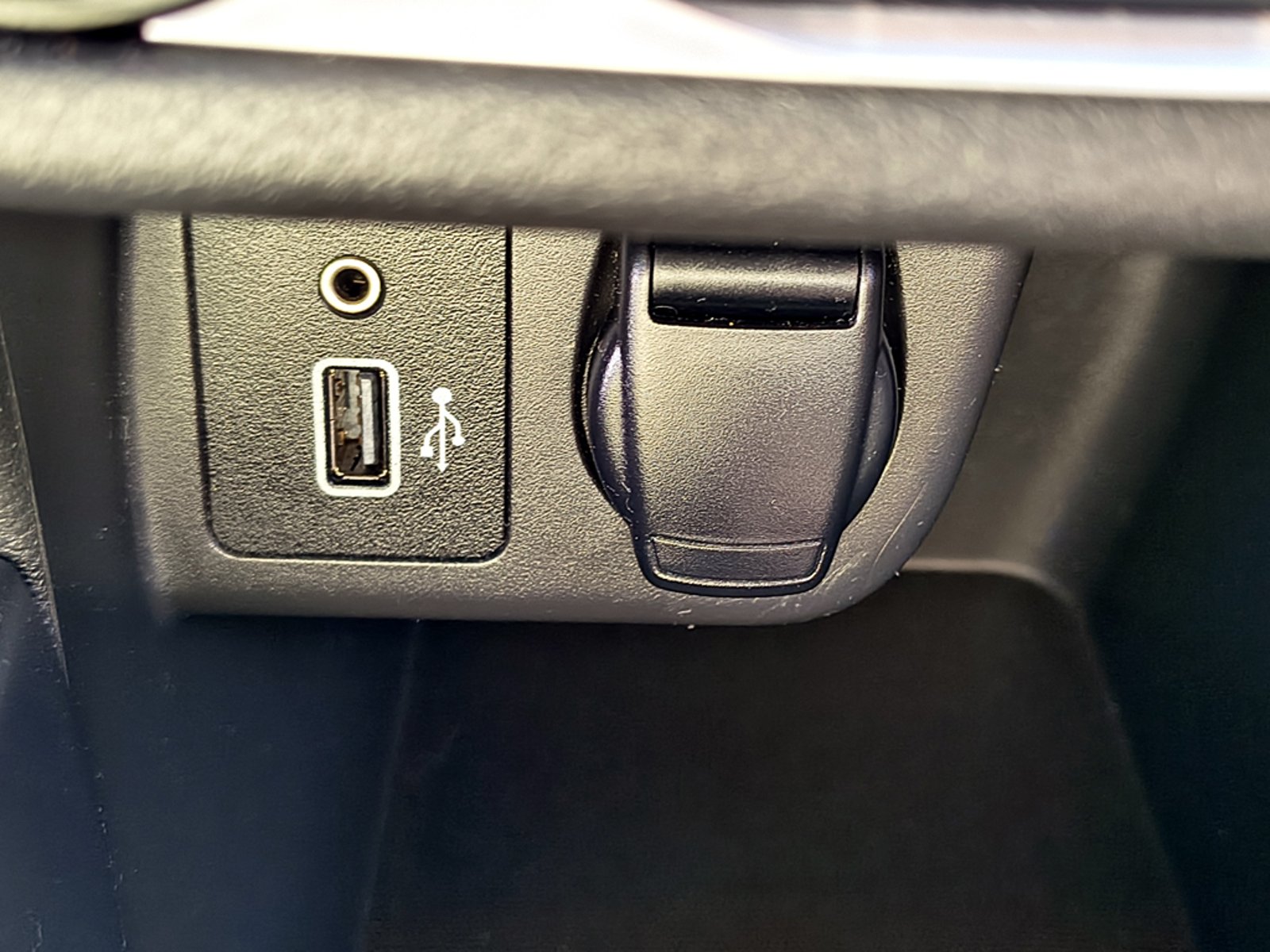Nissan VERSA CVT 1.6 AUT Gasolina SENSE 2021 - Imagen 15 de 20