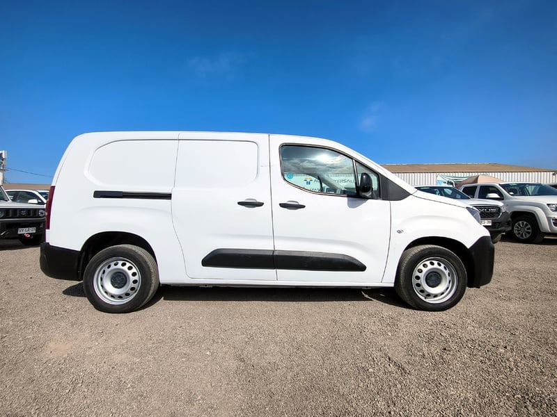 Peugeot PARTNER L2 1.6 Diesel 4x2 T/M 2023 - Imagen 4 de 18