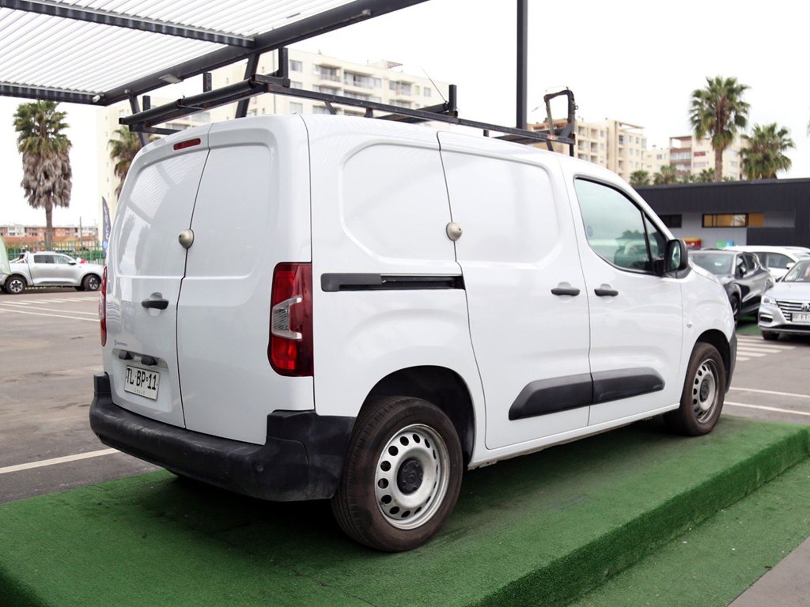 Citroën BERLINGO BLUEHDI 1.5 2024 - Imagen 6 de 20