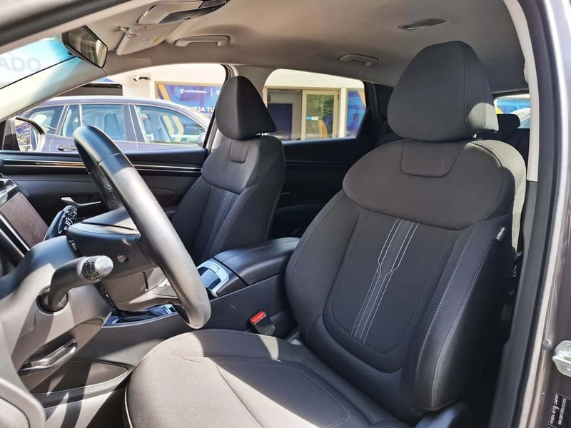 Hyundai TUCSON NX4 2.0 AT PLUS 4WD 2025 - Imagen 15 de 20