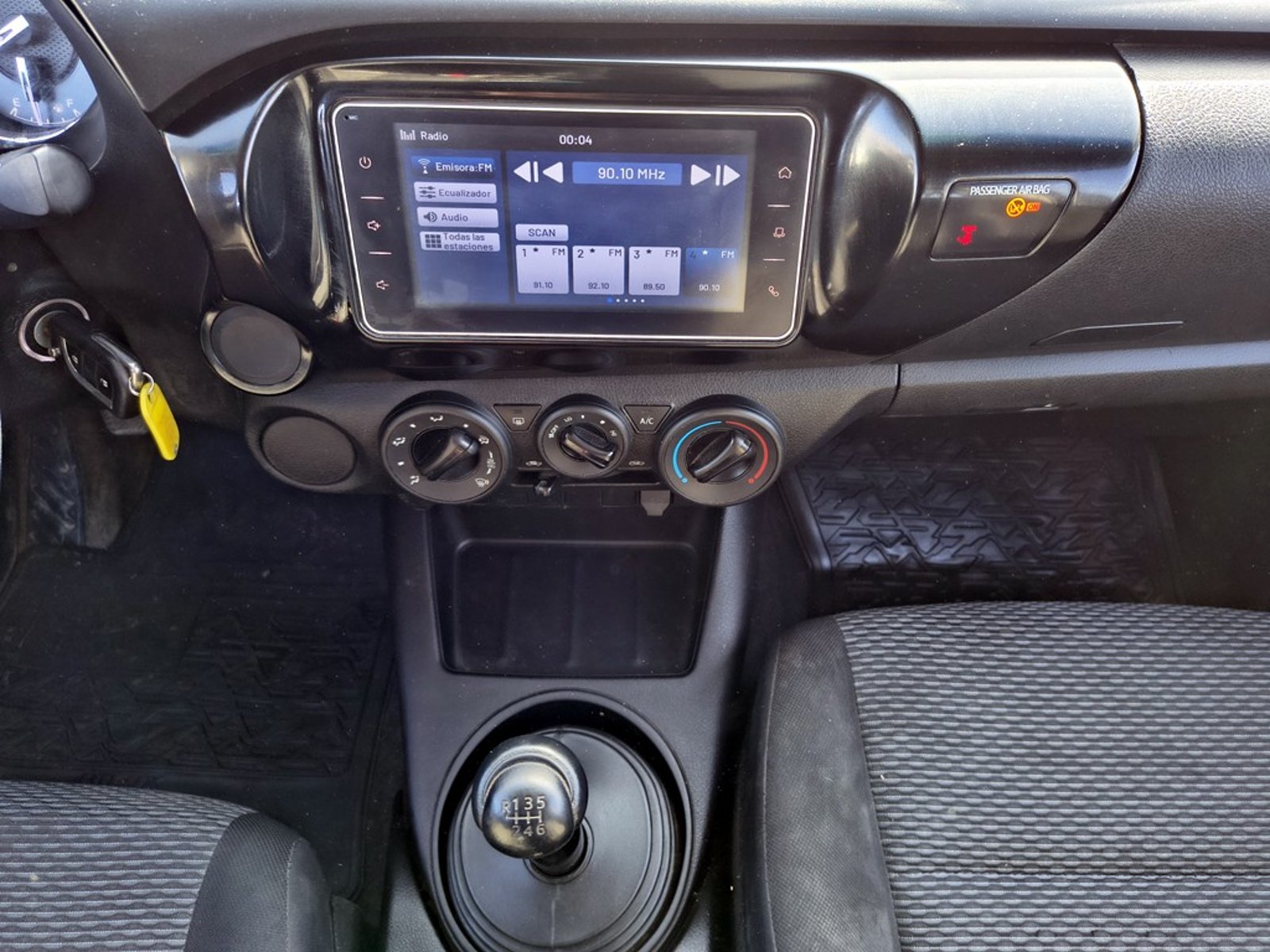Toyota HILUX HILUX TSS 2.4 Diesel 4X2 T/M 2022 - Imagen 18 de 20