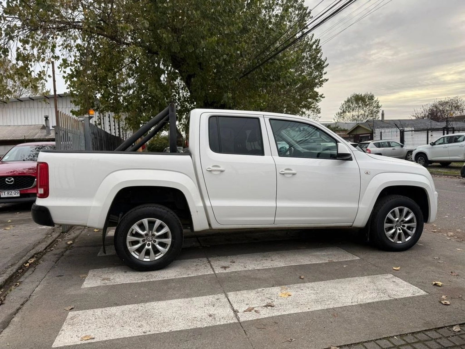 VOLKSWAGEN AMAROK 2.0 TRENDLINE 4X2 MT 2023 - Foto 4 de 18