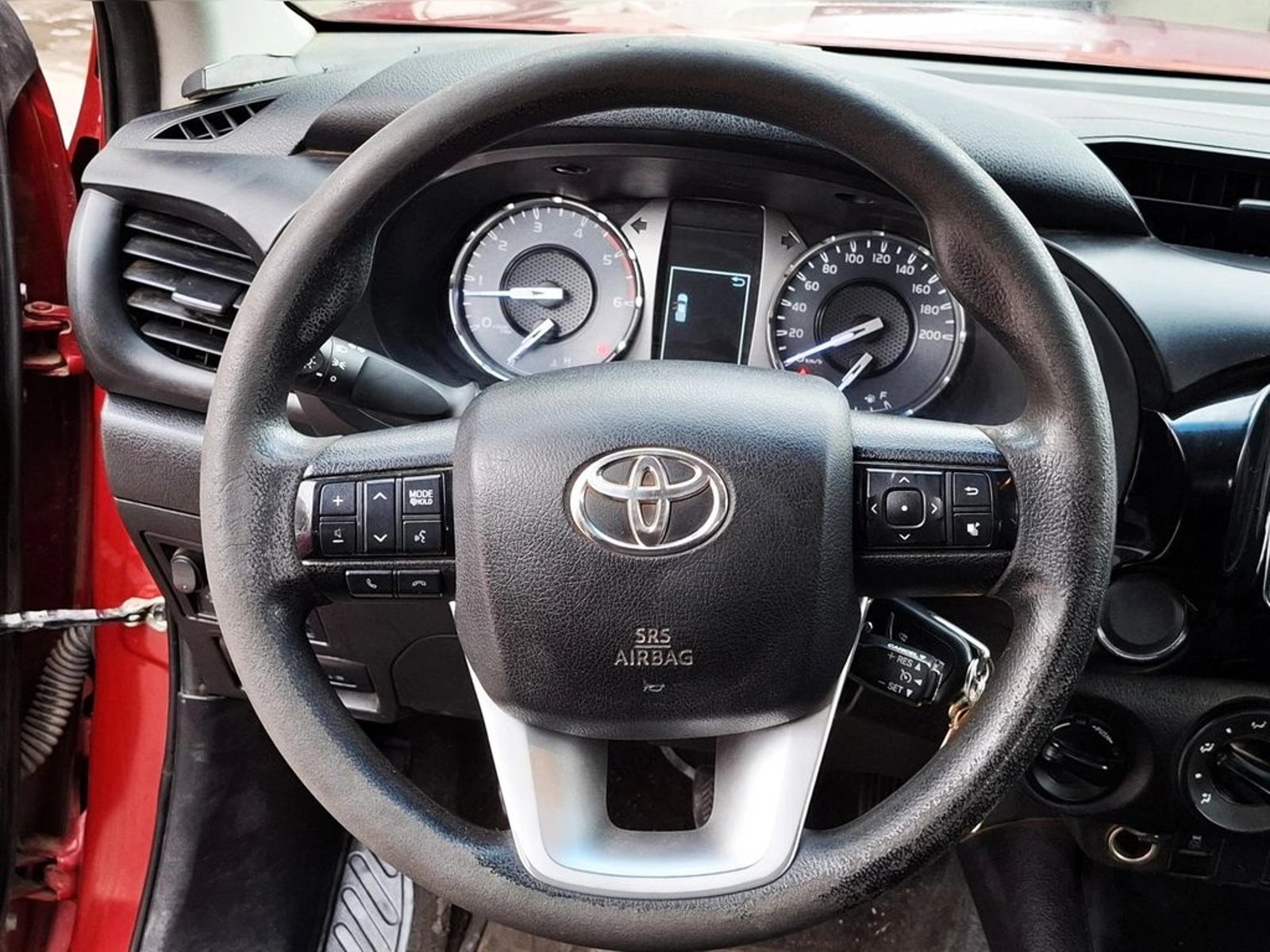 TOYOTA HILUX 2.4 2022 - Imagen 17 de 20