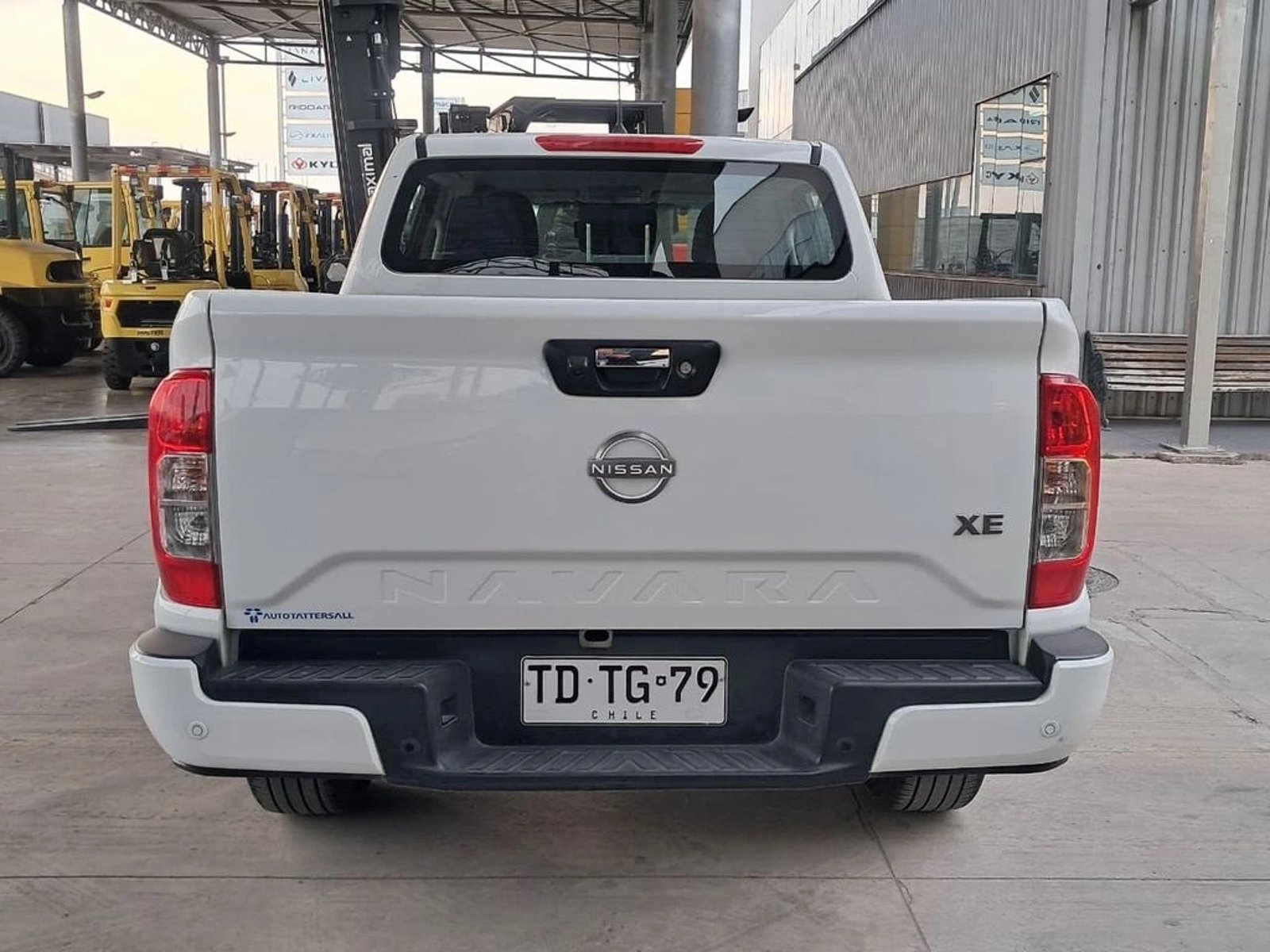 Nissan NAVARA 2.3 XE DC 4X2 MT 2024 - Imagen 7 de 20