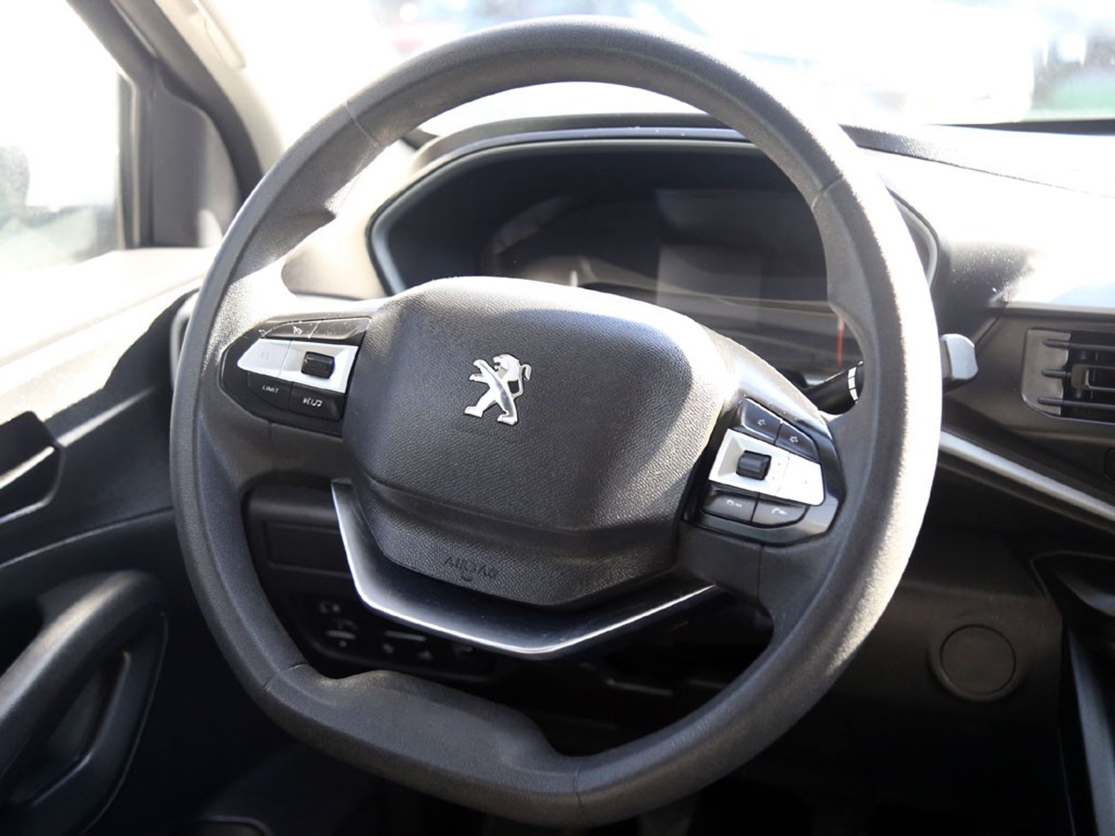 Peugeot LANDTREK HDI 1.9 4x2 2023 - Imagen 14 de 20