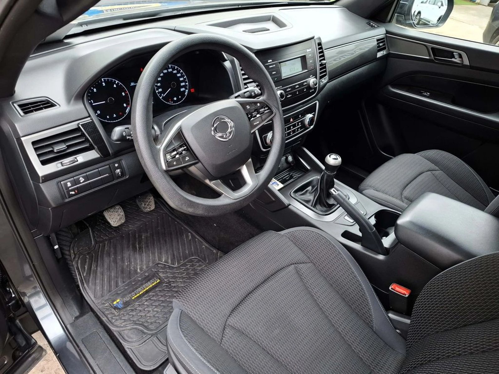 SsangYong MUSSO 2.2 4X2 MT 2024 - Imagen 17 de 20