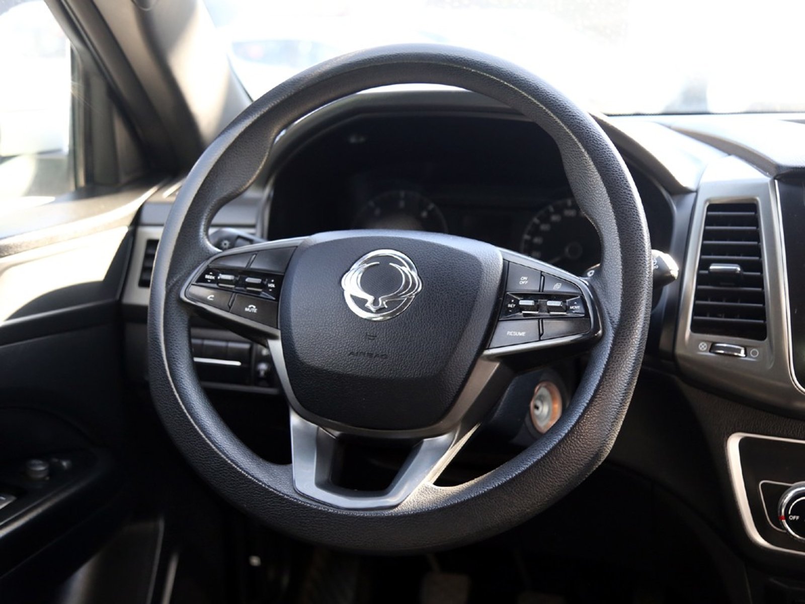SsangYong MUSSO 2.2 MT 4X4 DIESEL 2023 - Imagen 15 de 20
