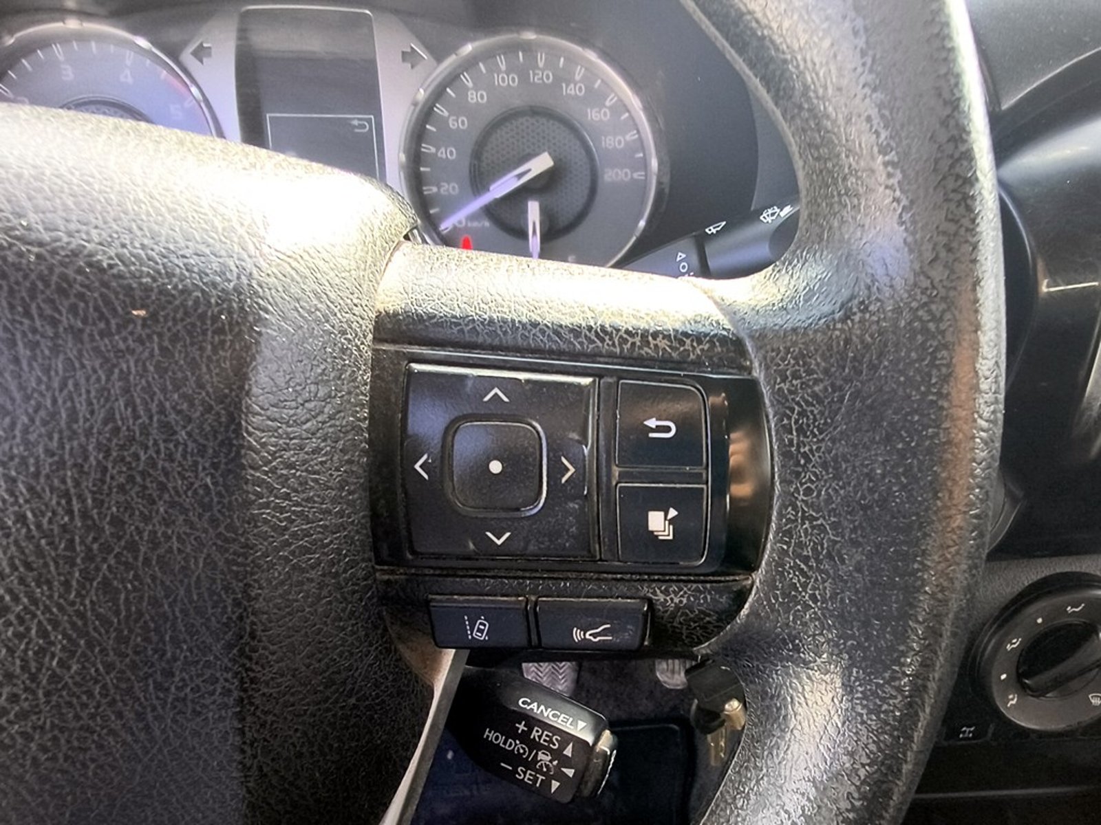 Toyota HILUX TSS 2.4 DIESEL 4X4 T/M 2022 - Imagen 14 de 20