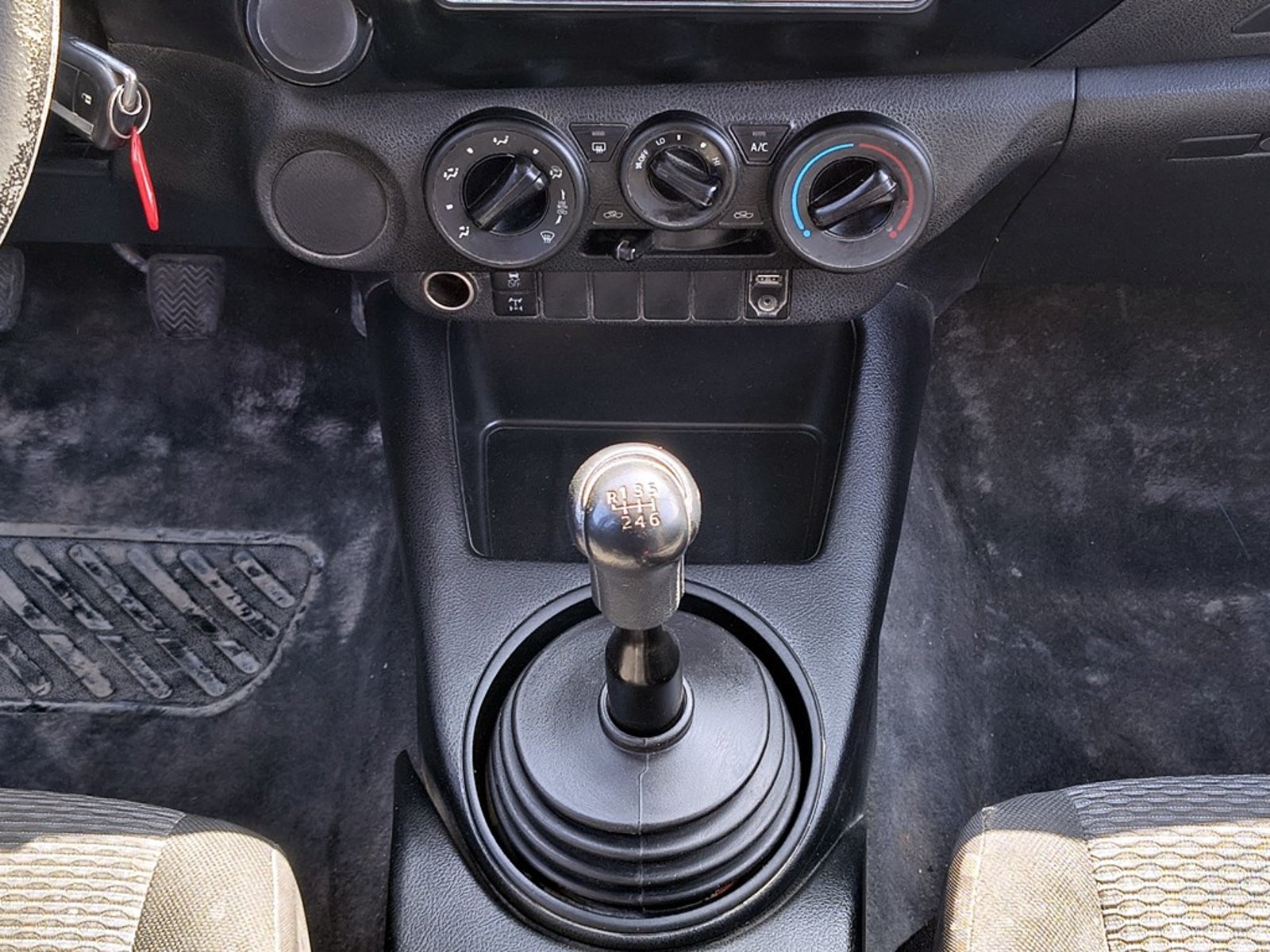 Toyota HILUX TSS 2.4 Diesel 4X2 T/M 2022 - Imagen 18 de 20