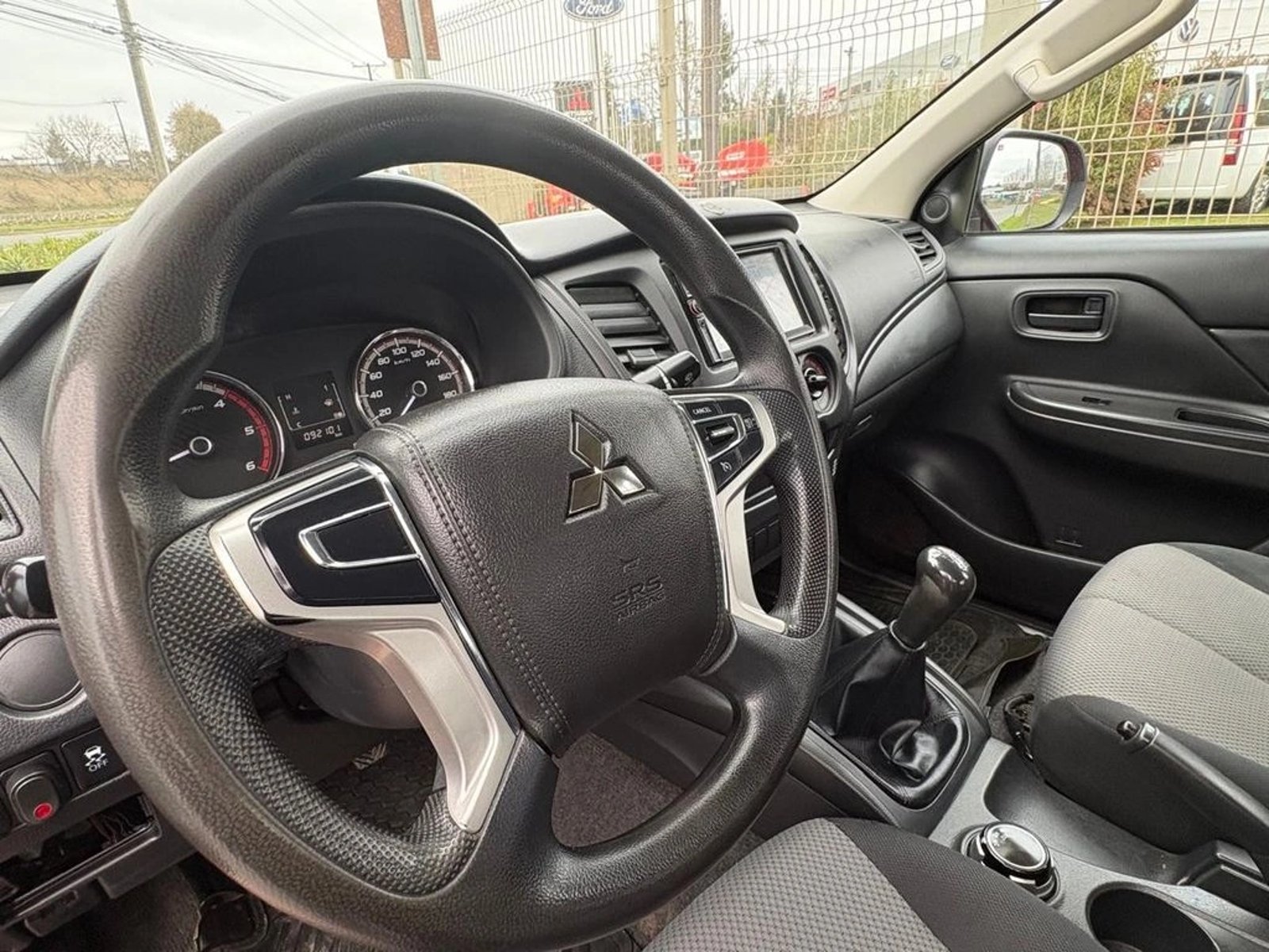 MITSUBISHI L200 KATANA CRT 4X4 2023 - Imagen 8 de 11