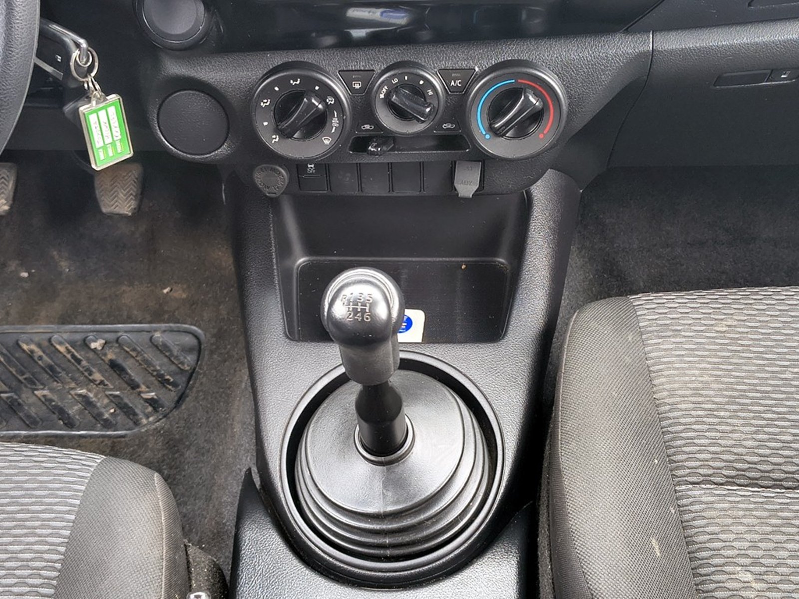 Toyota HILUX MT 2023 - Imagen 18 de 20