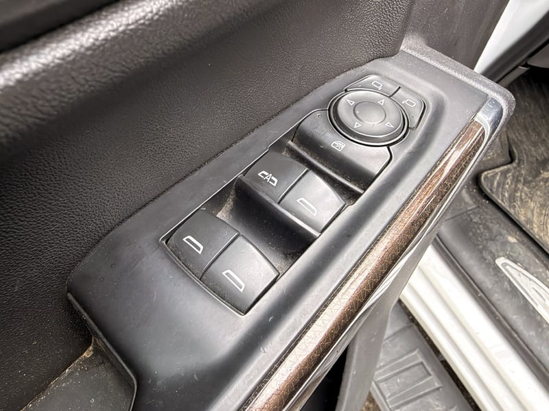 Chevrolet SILVERADO LTZ AT 4X4 2022 - Imagen 11 de 20