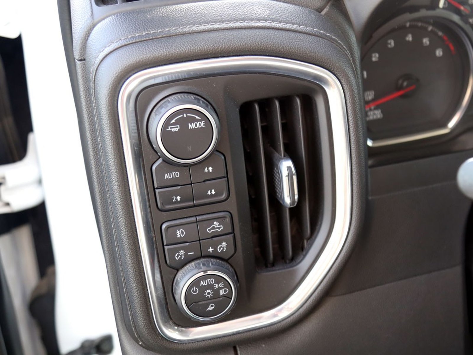 CHEVROLET SILVERADO 5.3 LT AT 4X4 2022 - Imagen 15 de 20
