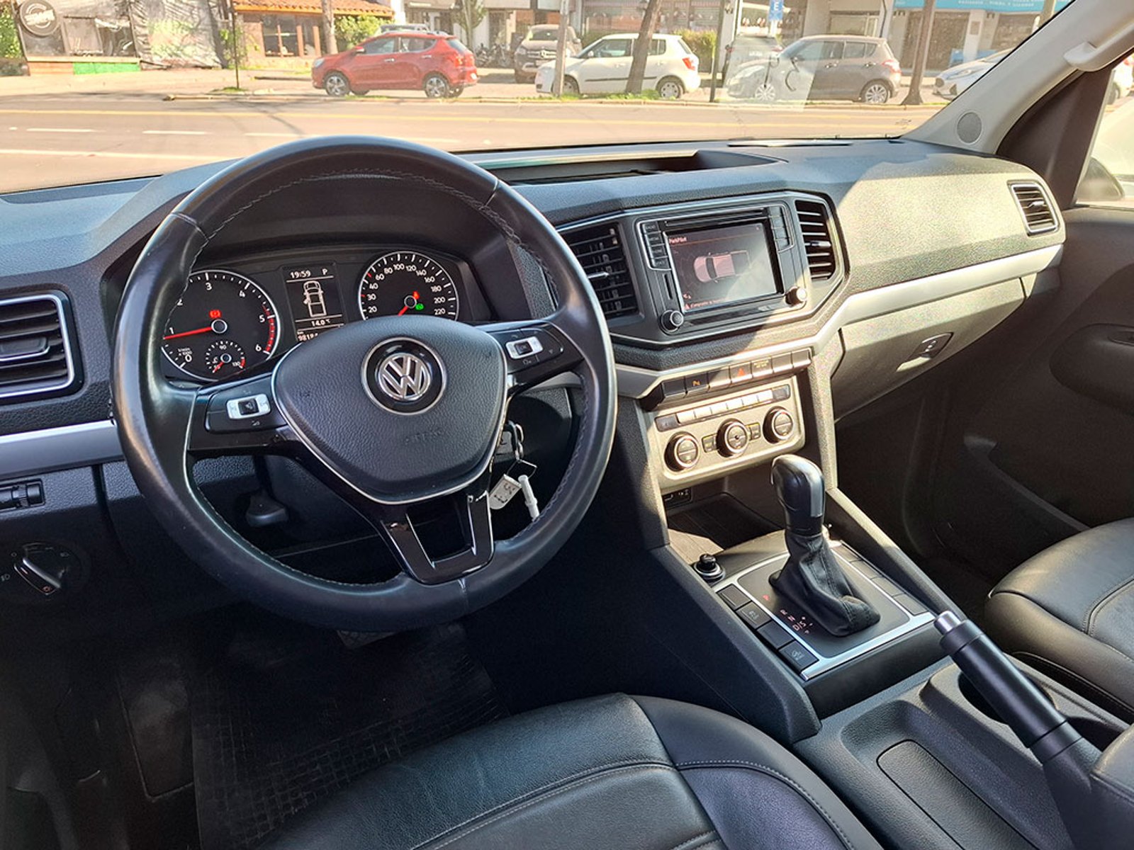 Volkswagen AMAROK 2.0 HIGHLINE 4MOTION 2023 - Imagen 10 de 20