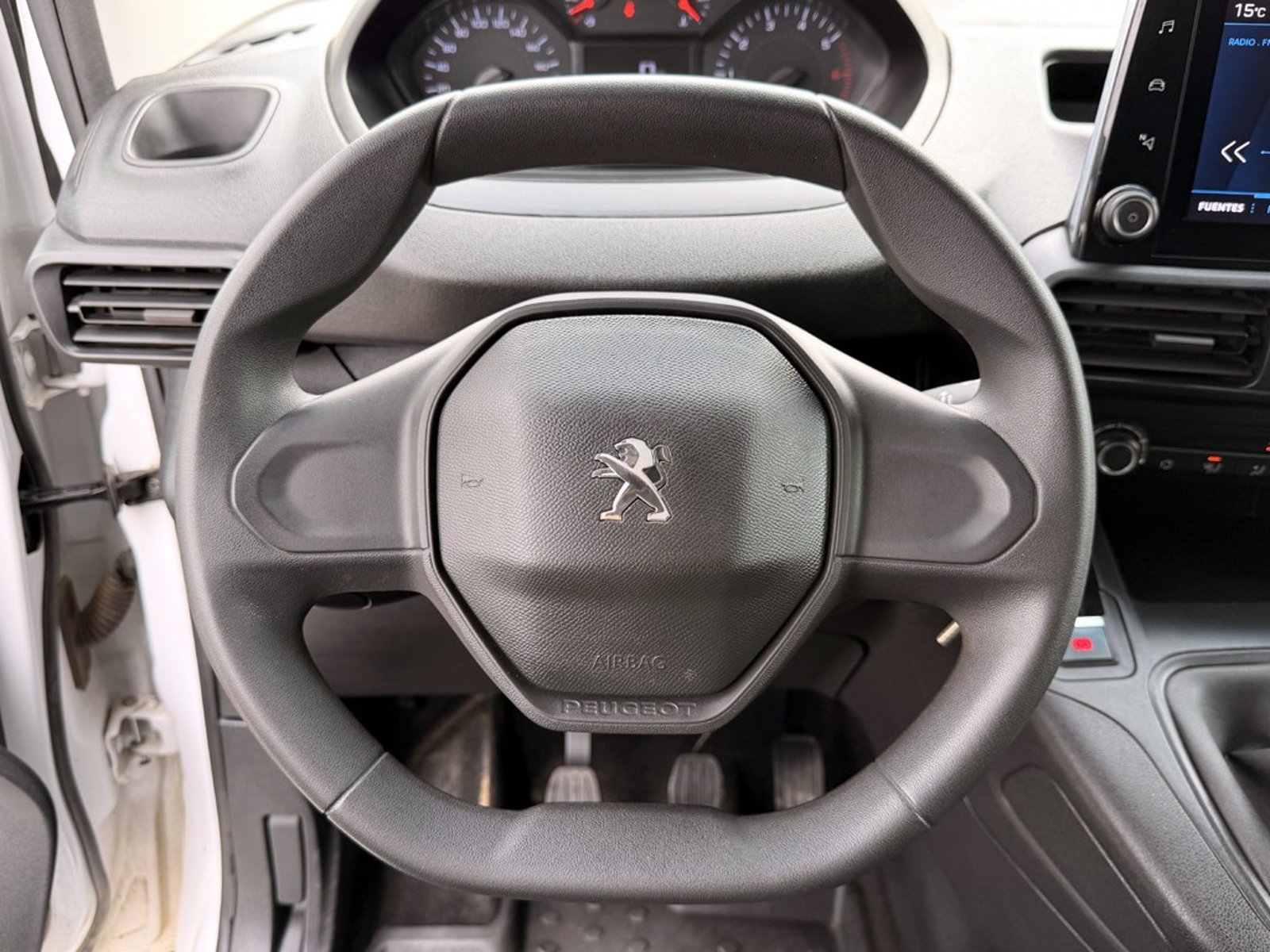 Peugeot PARTNER L1 BLUEHDI 2024 - Imagen 18 de 20