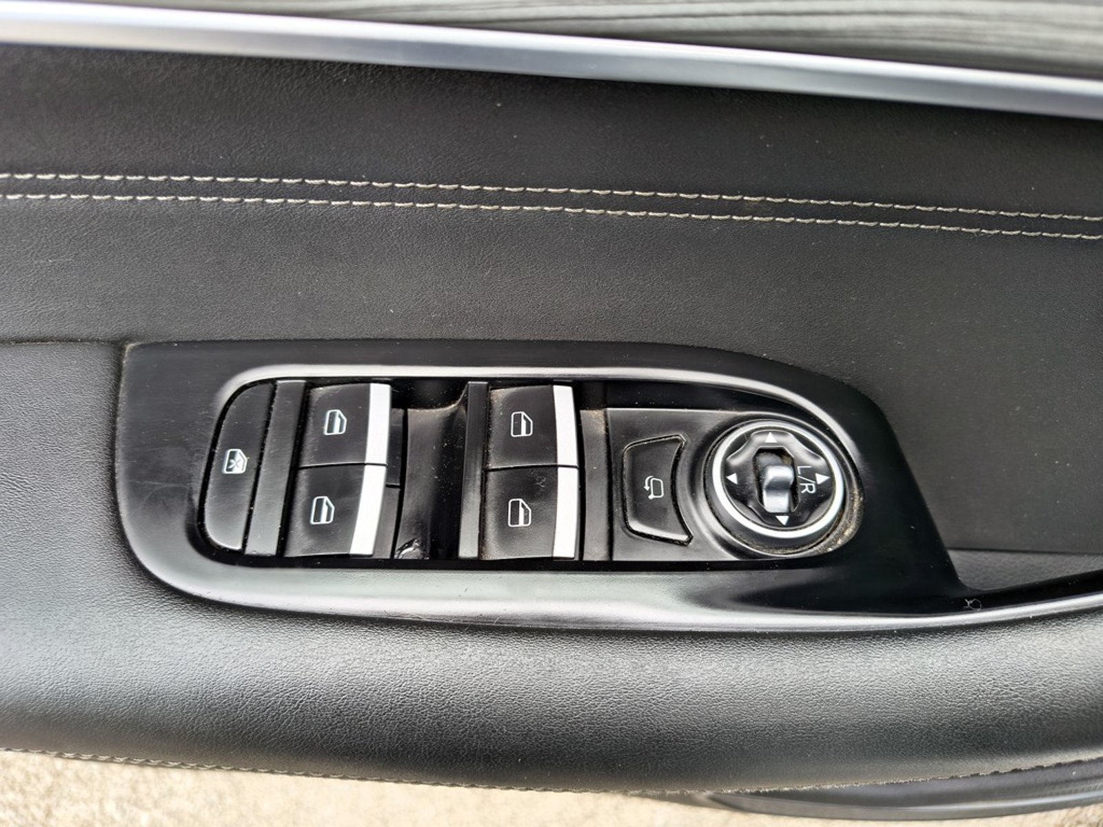 Chery TIGGO 8 PRO MAX TIGGO 8 PRO 2.0 Gasolina 4x4 T/A 2023 - Imagen 9 de 20