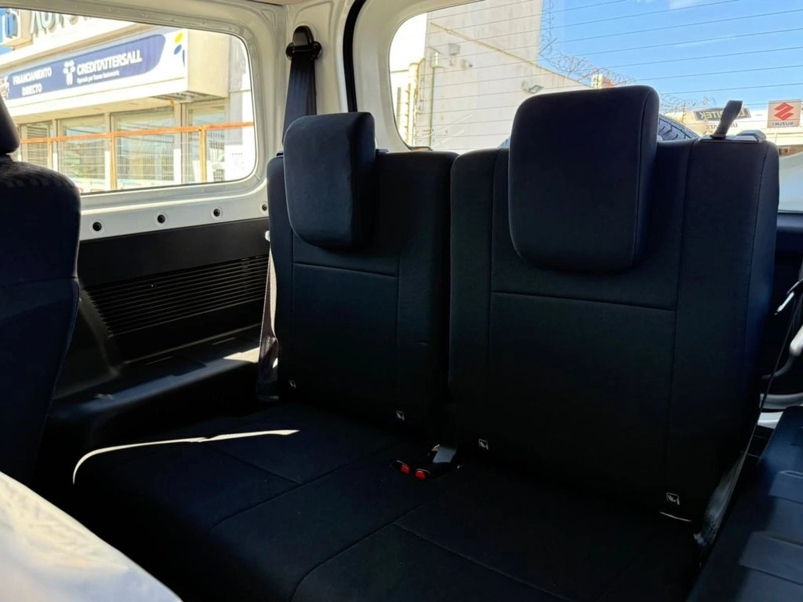 Suzuki JIMNY GL WINCHE MT 4X4 PRECIO+ IVA 2026 - Imagen 14 de 15
