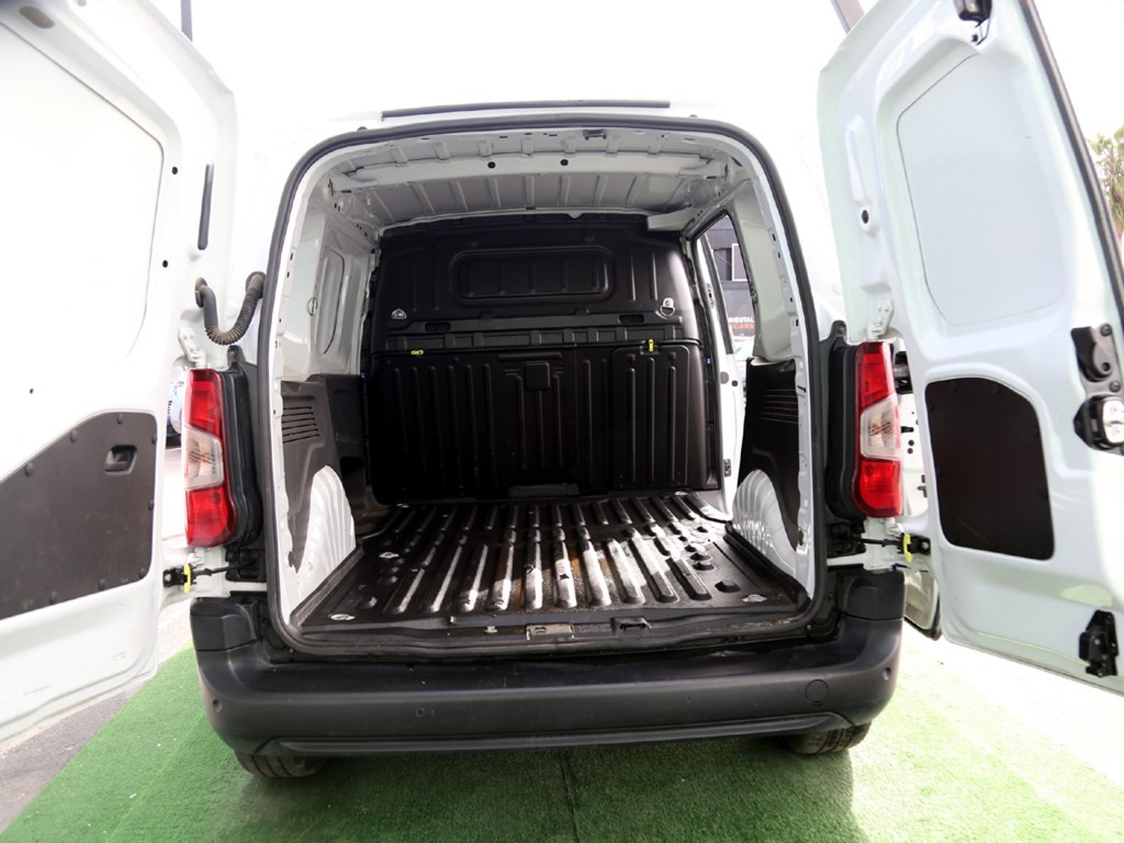 Peugeot PARTNER 1.5 L1 BLUEHDI 2024 - Imagen 8 de 20