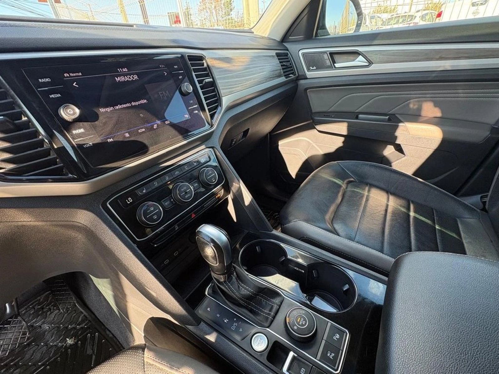 VOLKSWAGEN ATLAS LIMITED 4MOTION 2024 - Imagen 10 de 13