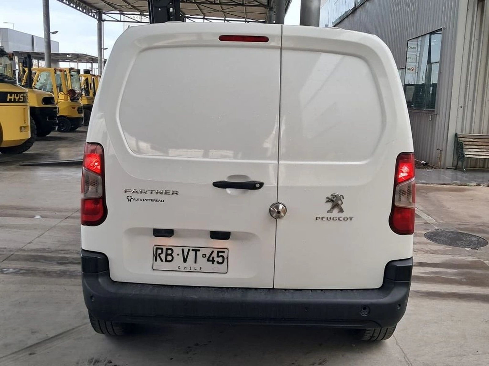 Peugeot PARTNER L1 1.6 HDI 4X2 MT 2021 - Imagen 7 de 18
