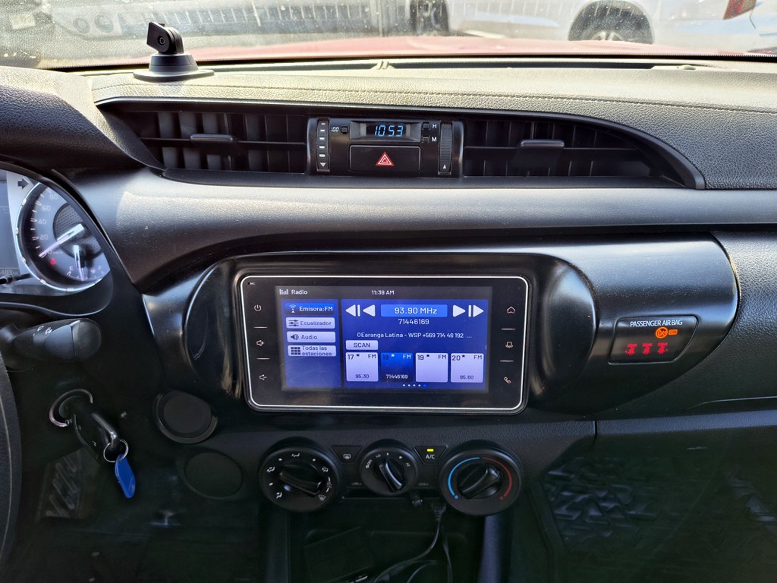 TOYOTA HILUX TSS 2.4 Diesel 4X2 T/M 2022 - Imagen 16 de 19