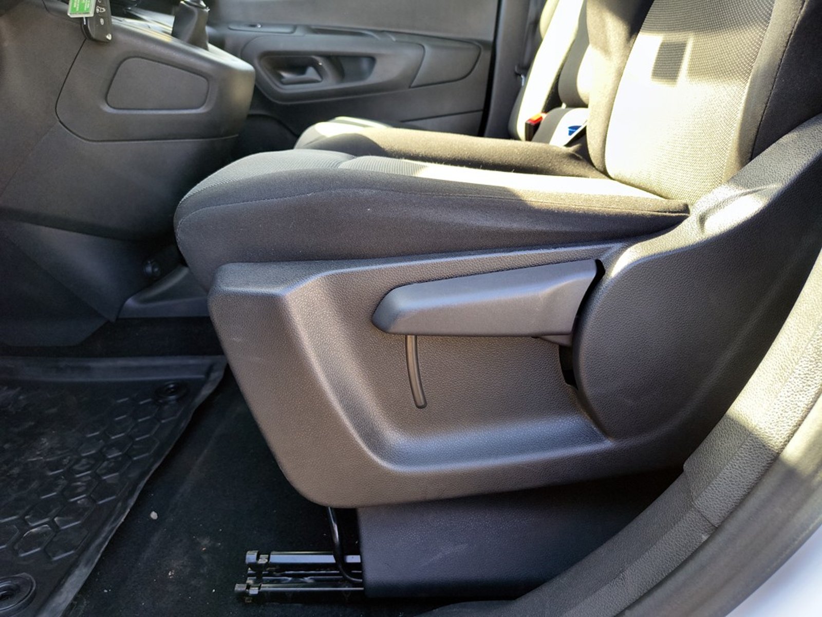 Peugeot PARTNER L1 1.5 HDI 2024 - Imagen 9 de 16