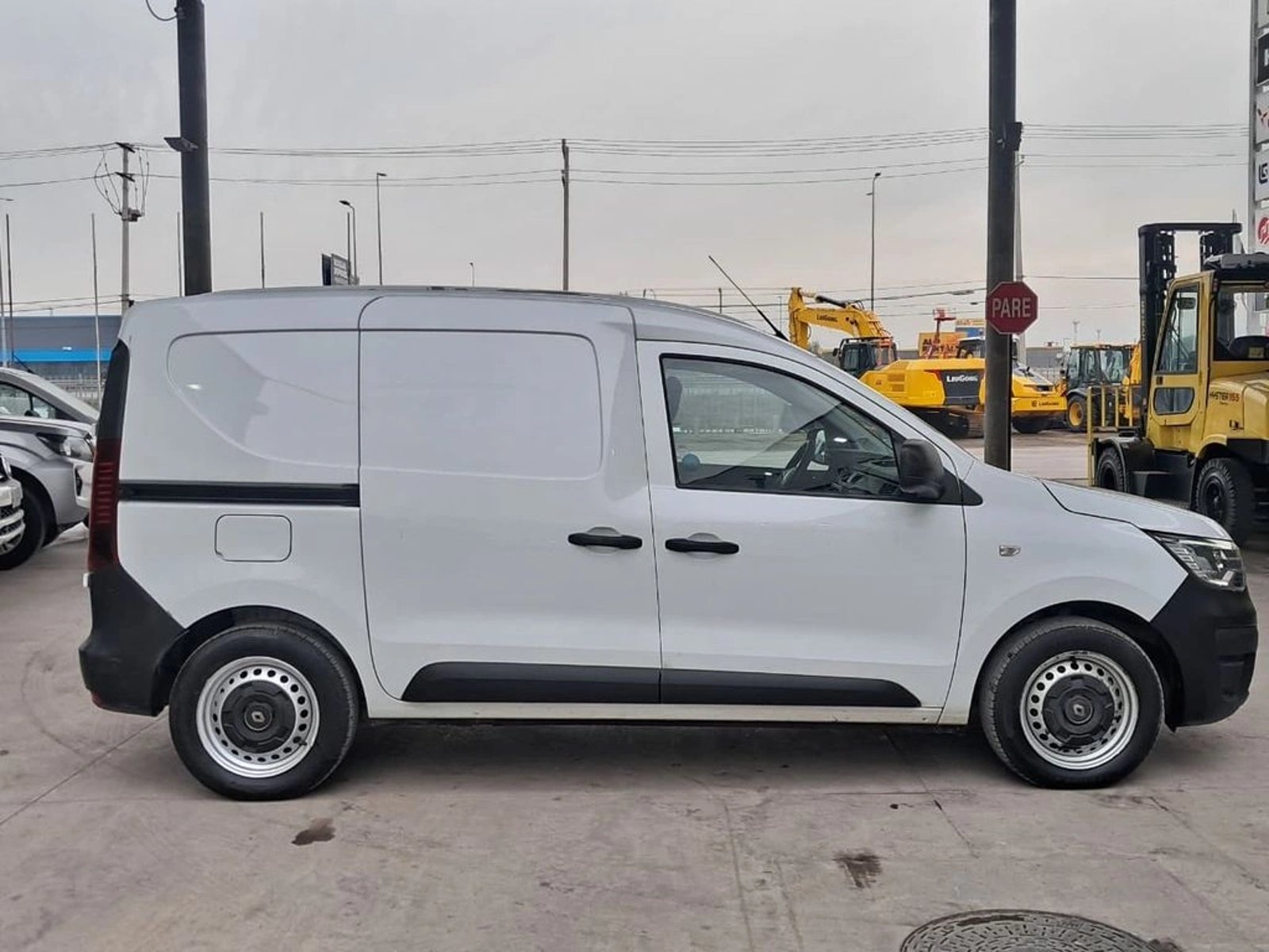 Renault EXPRESS ZEN 1.5 MT 4X2 DIESEL 2023 - Foto 5 de 20