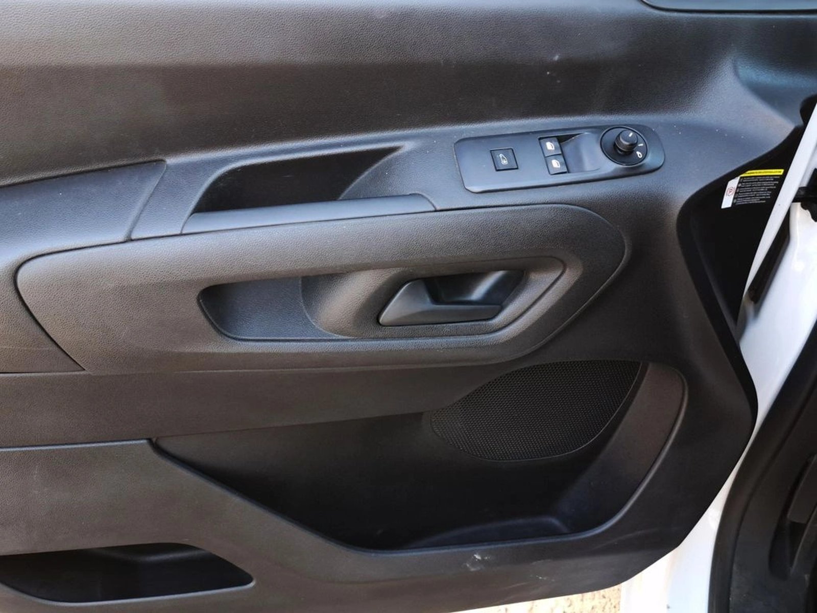 PEUGEOT PARTNER 1.5 2024 - Imagen 12 de 20