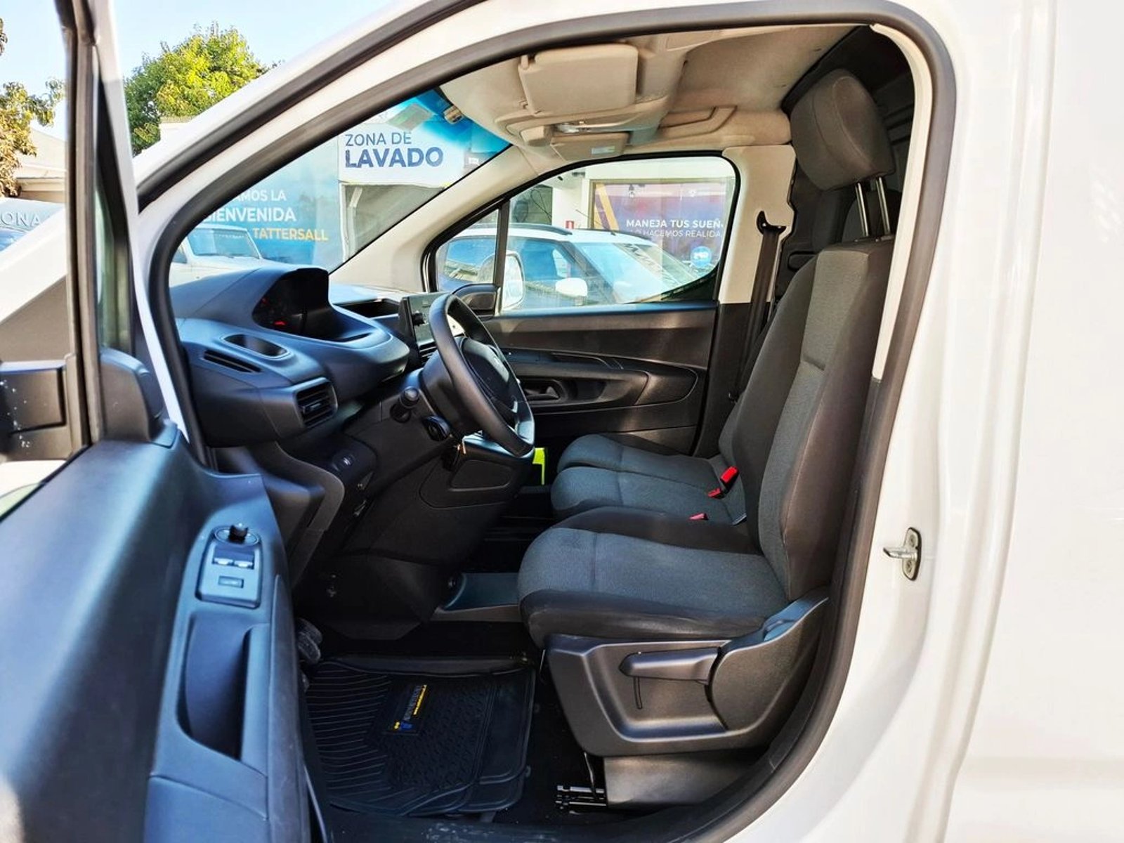 PEUGEOT PARTNER 1.5 2023 - Imagen 15 de 20