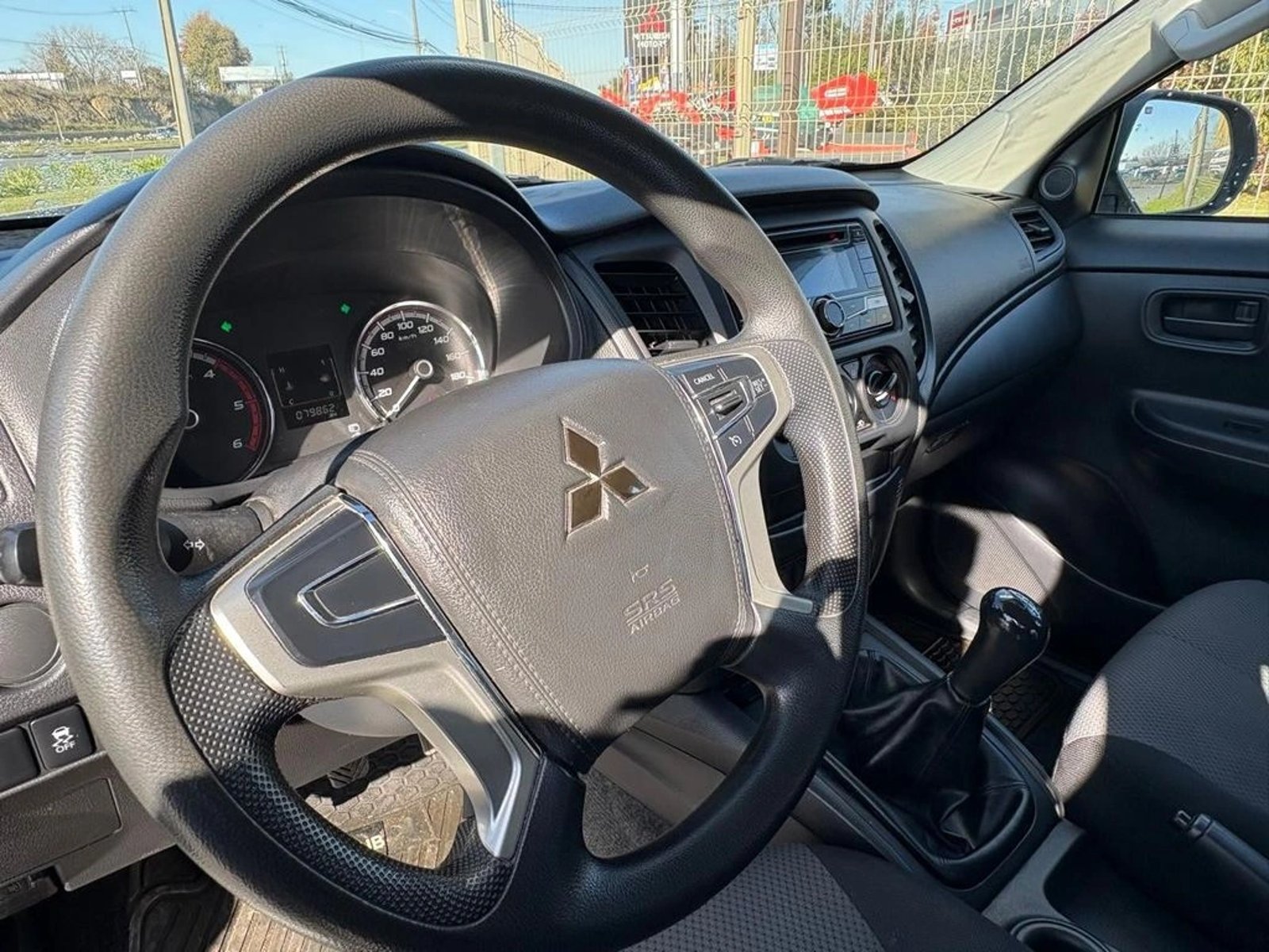 MITSUBISHI L200 KATANA CR 4X2 2023 - Imagen 8 de 12