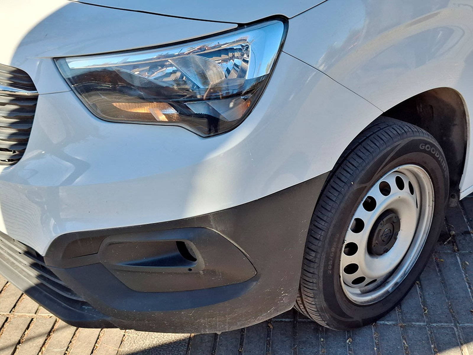 OPEL COMBO 1.5 MT 2023 - Imagen 4 de 18