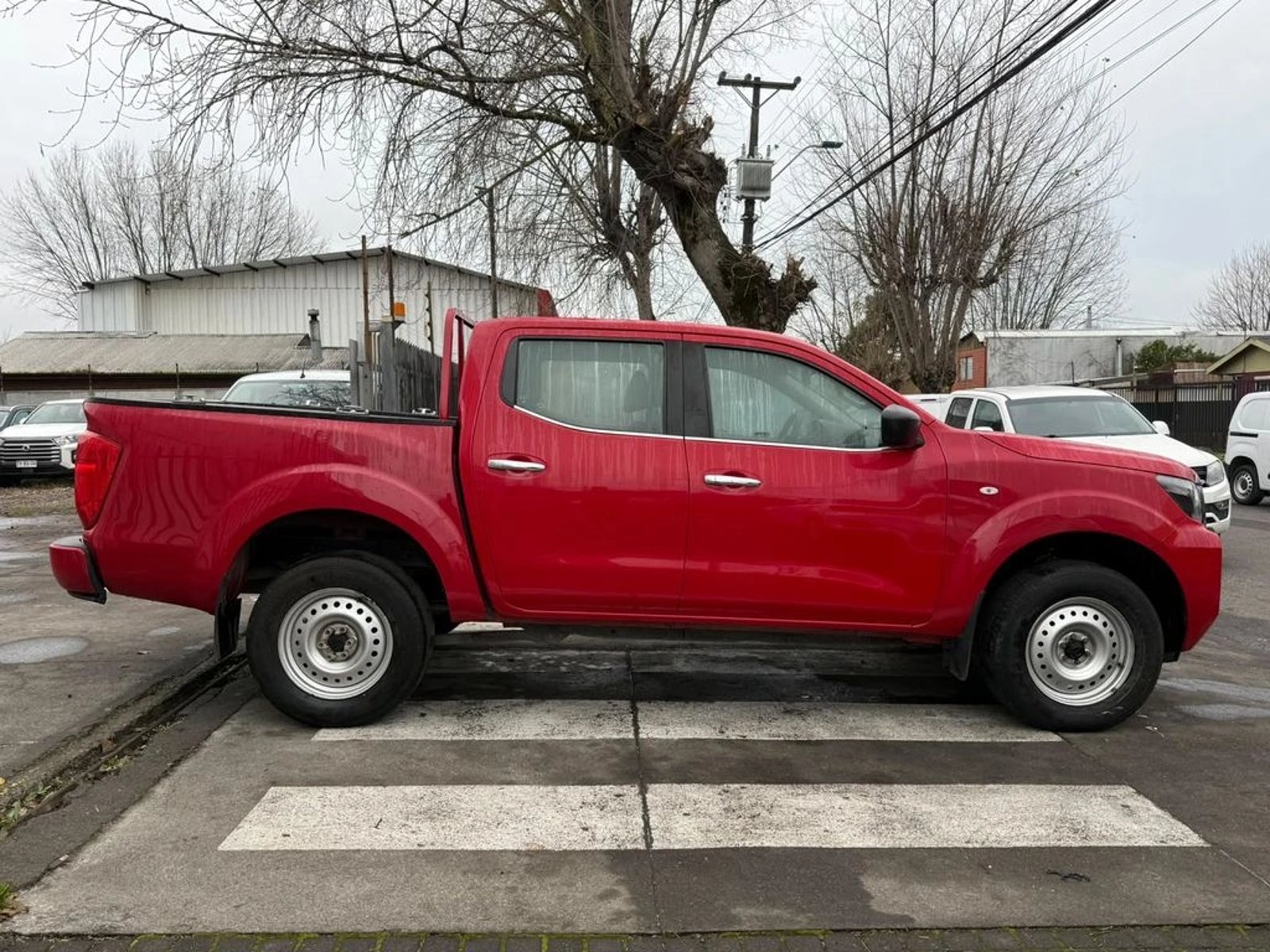 Nissan NAVARA 2.3 SE 4X2 MT 2022 - Foto 4 de 16