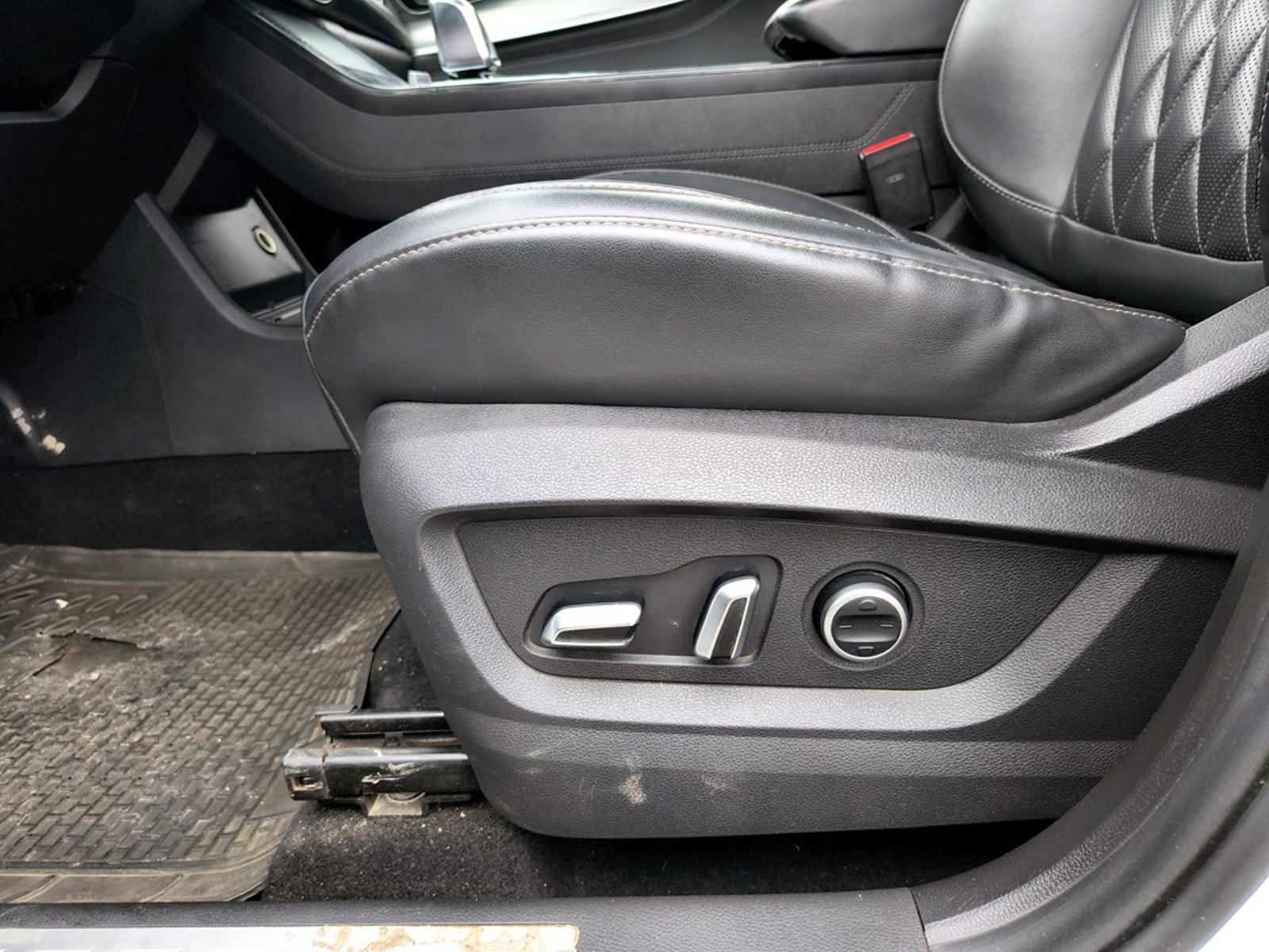 Chery TIGGO 8 PRO MAX TIGGO 8 PRO 2.0 Gasolina 4x4 T/A 2023 - Imagen 10 de 20