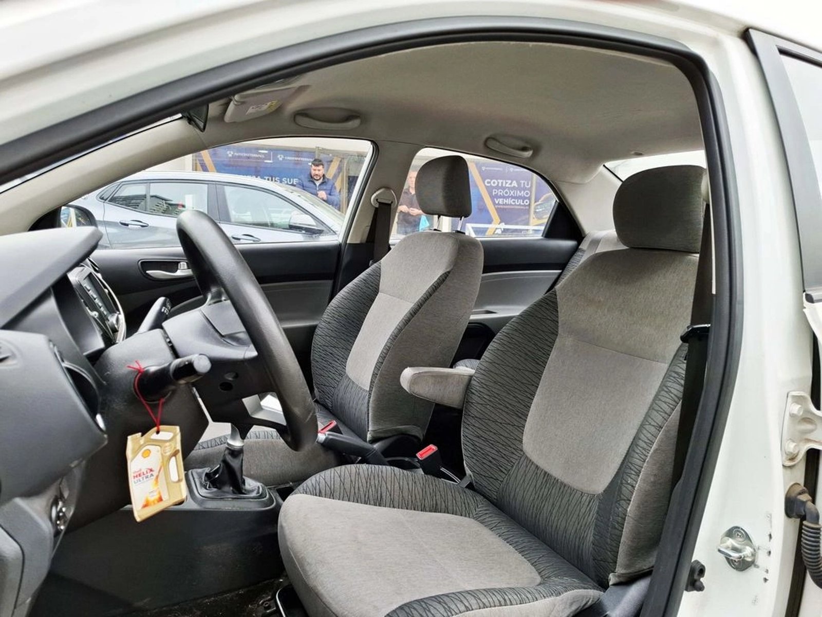 Kia SOLUTO 1.4 2022 - Imagen 12 de 20