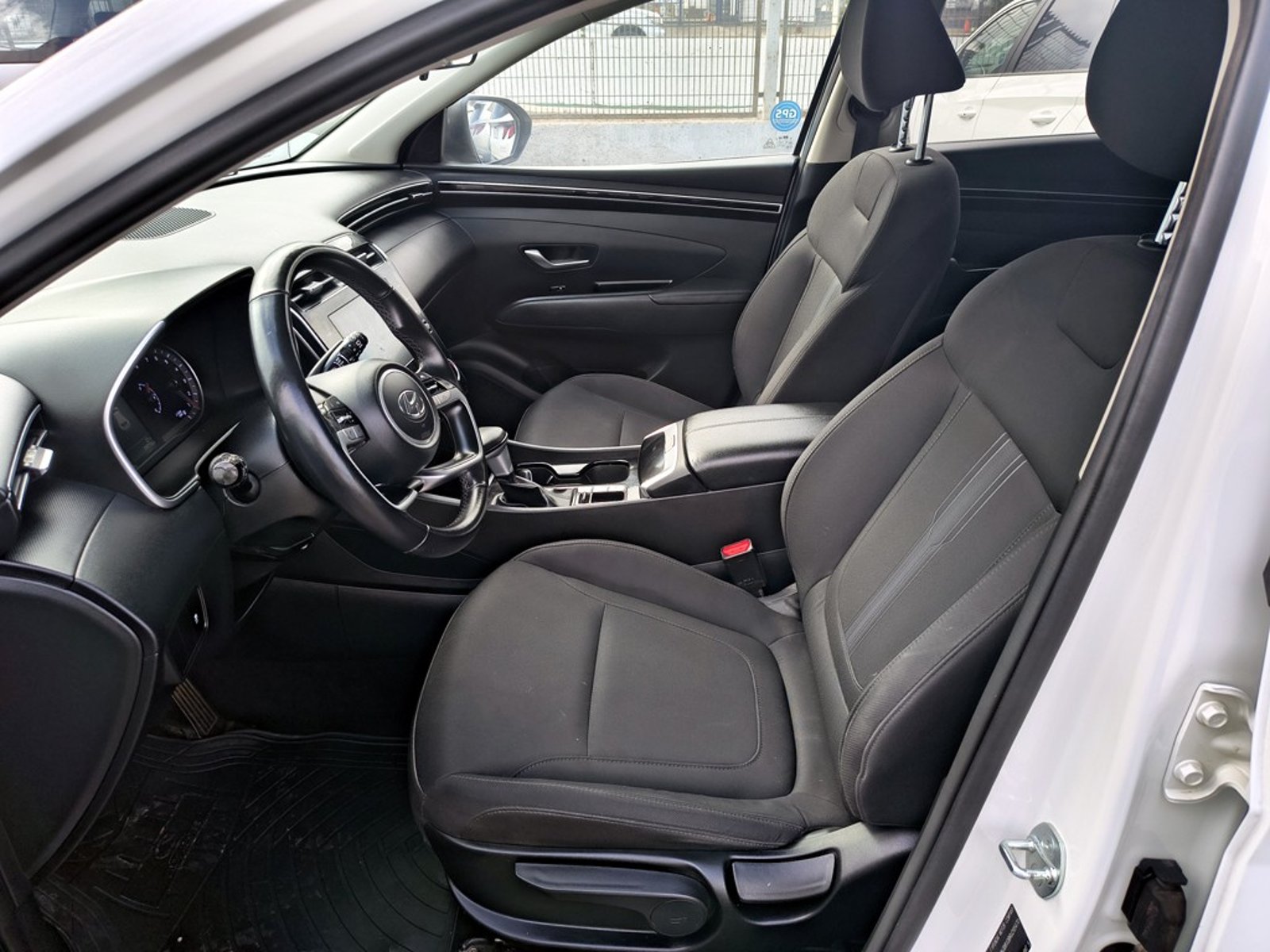 Hyundai TUCSON TUCSON 2.0 Gasolina 4x4 T/A 2024 - Imagen 10 de 20