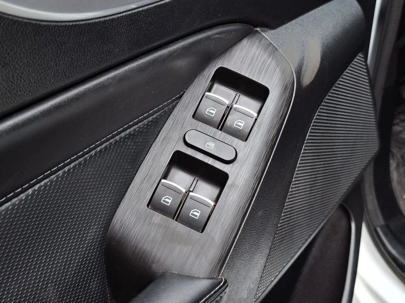 Great Wall POER 2.0T ELITE DIESEL 4X2 2023 - Imagen 13 de 20