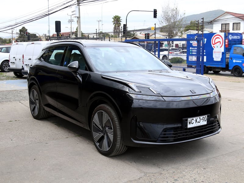 Lynk & Co 08 08 PHEV 2027 - Imagen 3 de 20