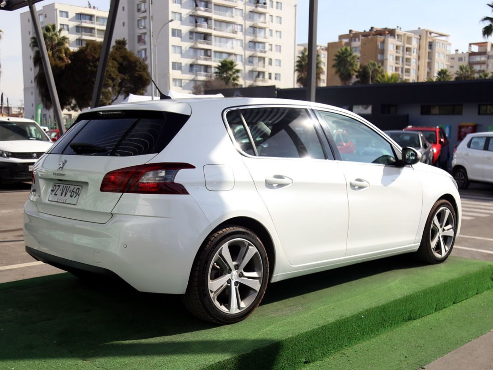 PEUGEOT 308 1.6 ALLURE PACK THP 4X2 165 EAT6 5P 2021 - Imagen 6 de 20