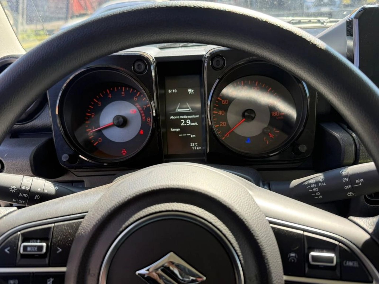 Suzuki JIMNY GL WINCHE MT 4X4 PRECIO+ IVA 2026 - Imagen 8 de 15
