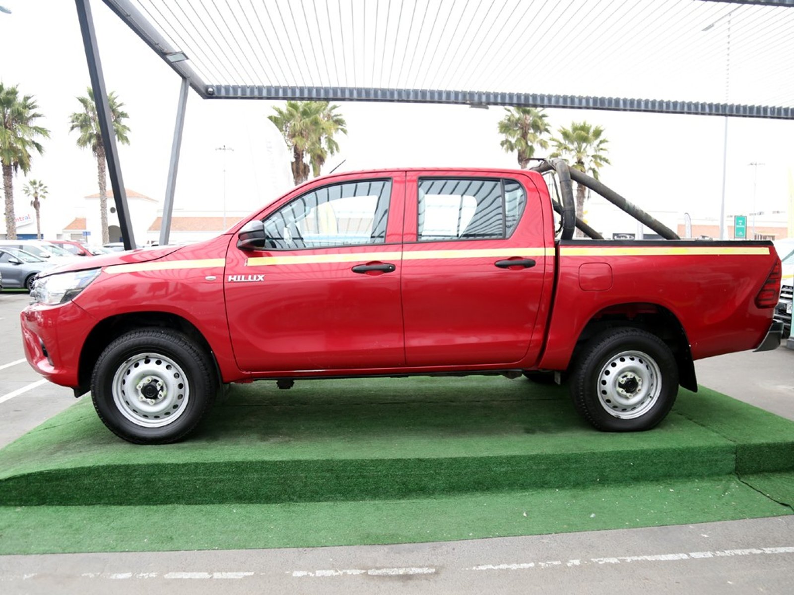 TOYOTA HILUX 2.4 DX 4x2 MT 2023 - Imagen 4 de 20