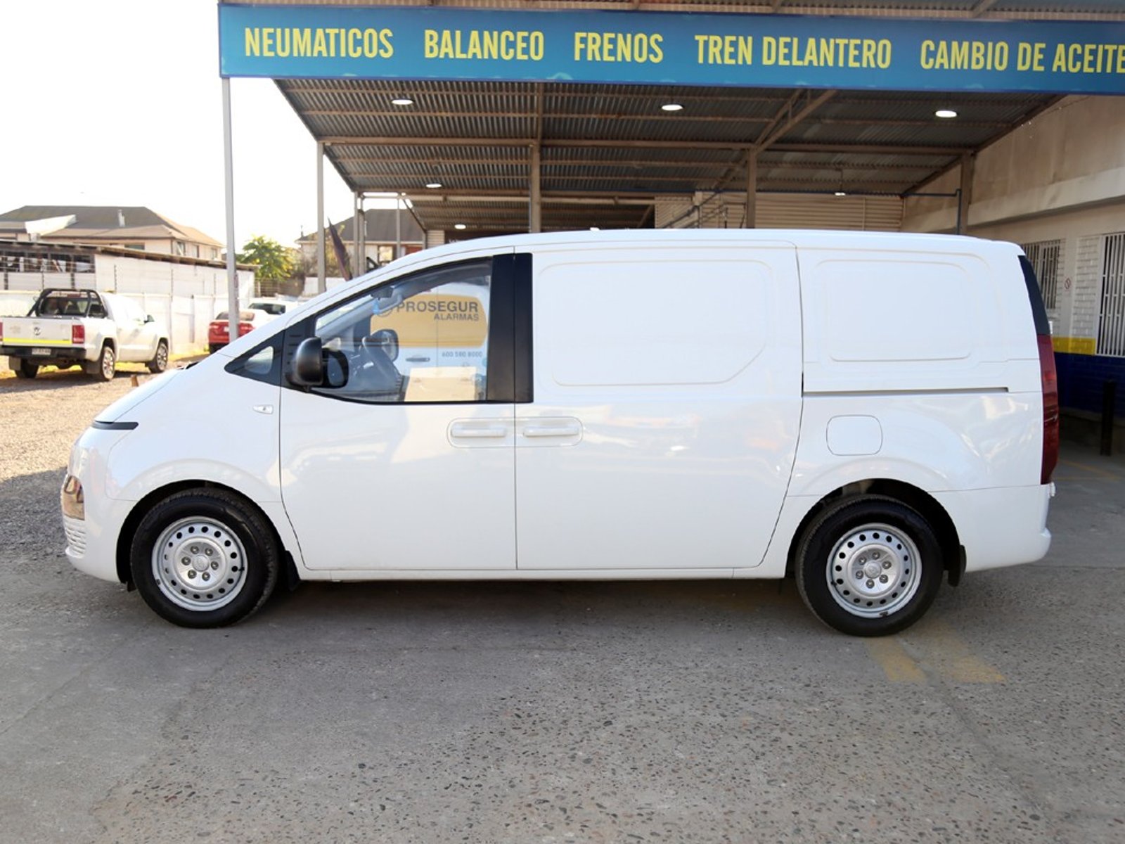 HYUNDAI STARIA 2.2 US4 MB CRDI 11P 2023 - Imagen 8 de 20