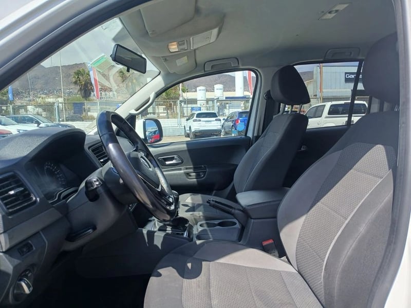 Volkswagen AMAROK 2.0 TRENDLINE 4X4 DIESEL MT 4P 2021 - Imagen 13 de 20